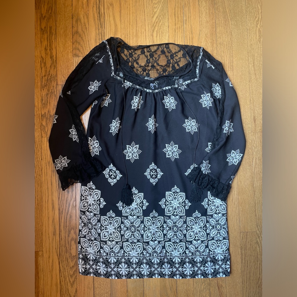 VENUS Black and White Mini Dress